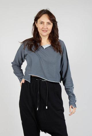 Cropped Pullover in Black Print