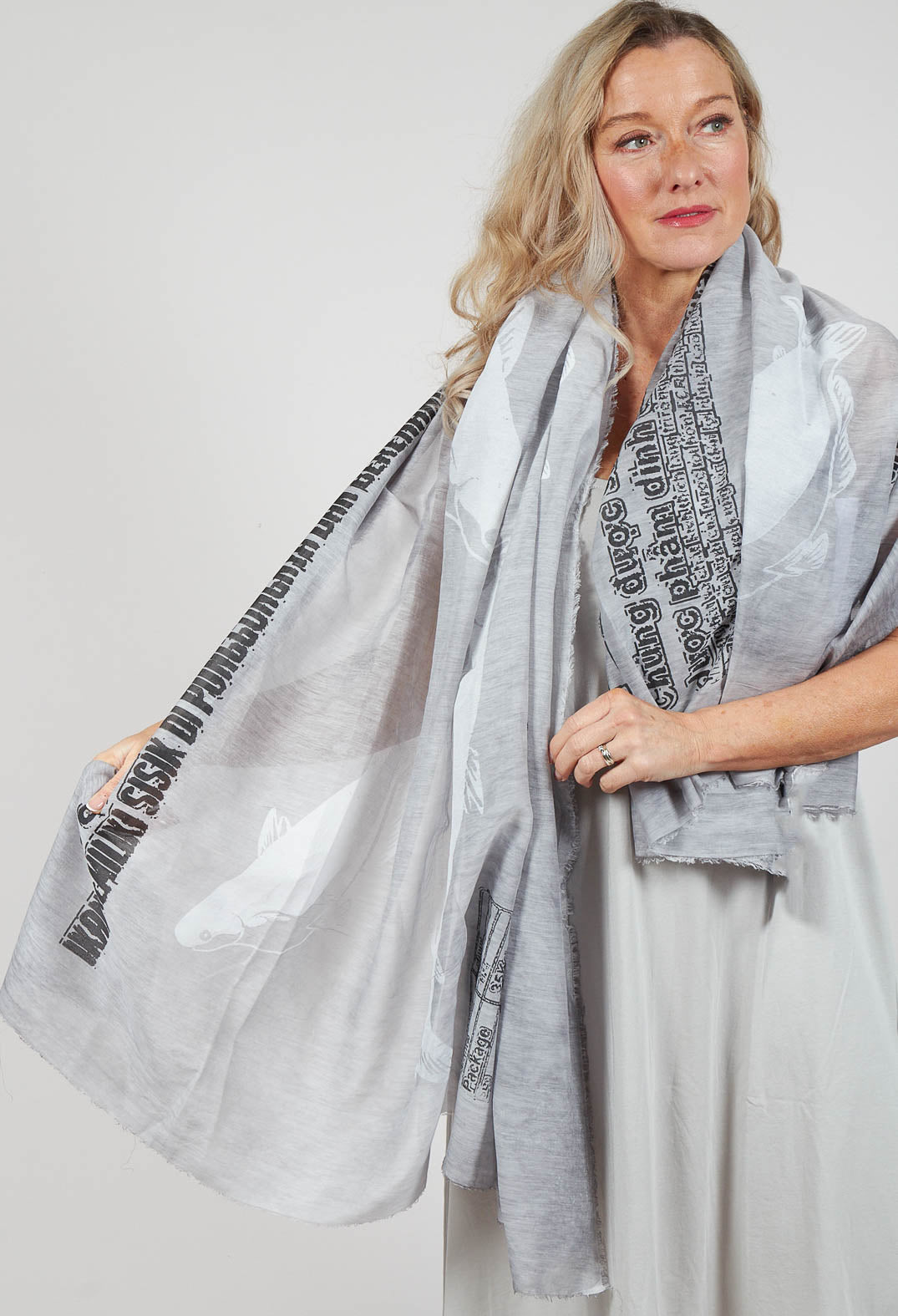 Lightweight Scarf with Motif in Grey Print