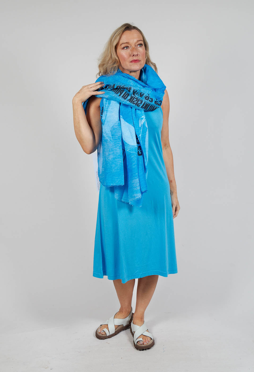 Lightweight Scarf with Motif in Malibu Print