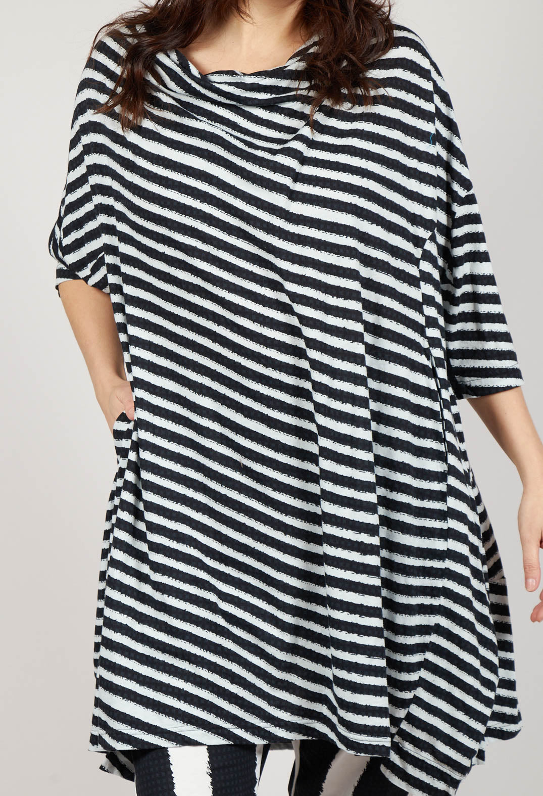 Relaxed Jersey Dress in Black Print