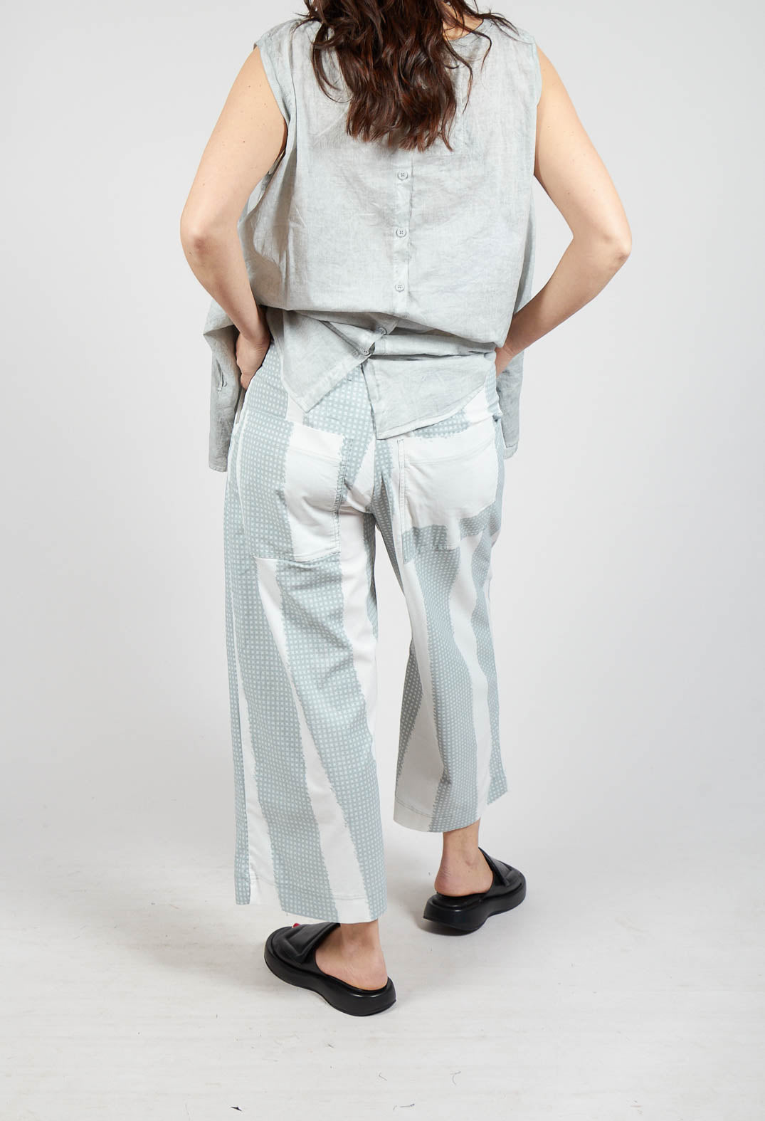 Cropped Pull On Trousers in Grey Print