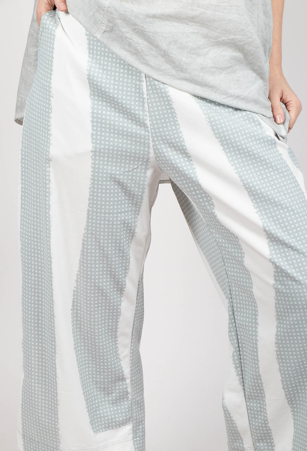 Cropped Pull On Trousers in Grey Print