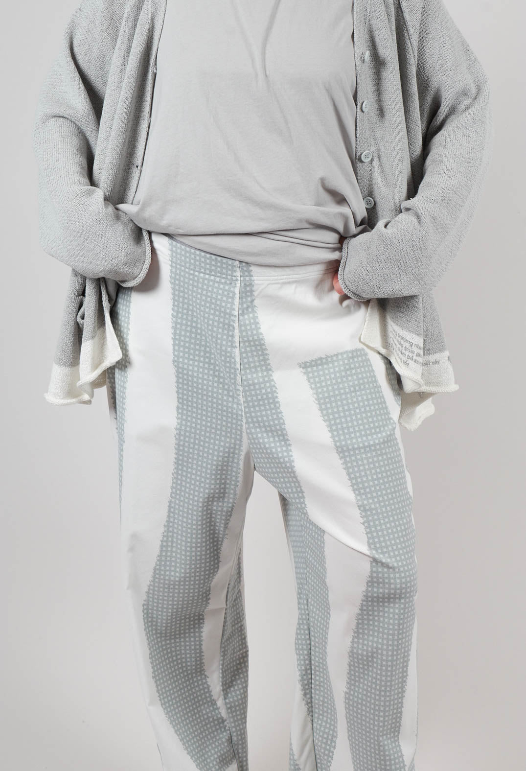 Cropped Pull On Trousers in Grey Print