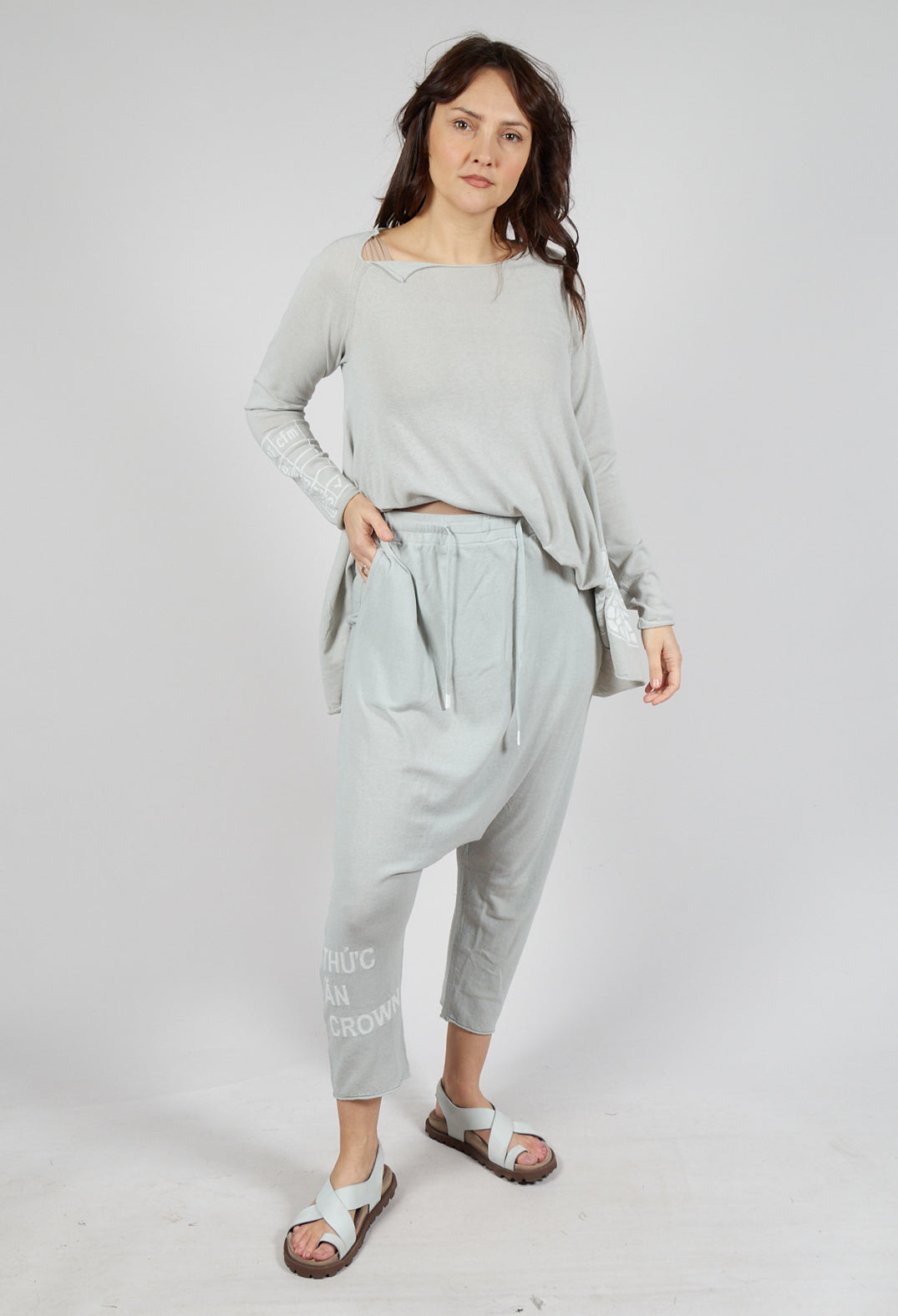 Lightweight Knitted Trousers in Grey Offwhite