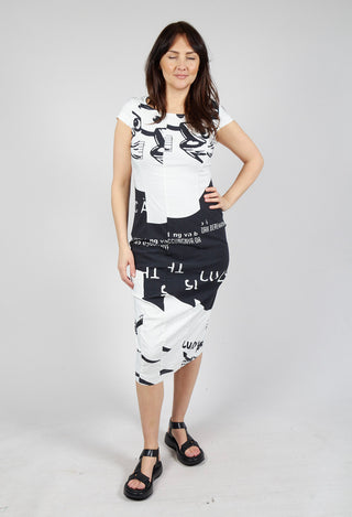 Fitted Dress in Black Print