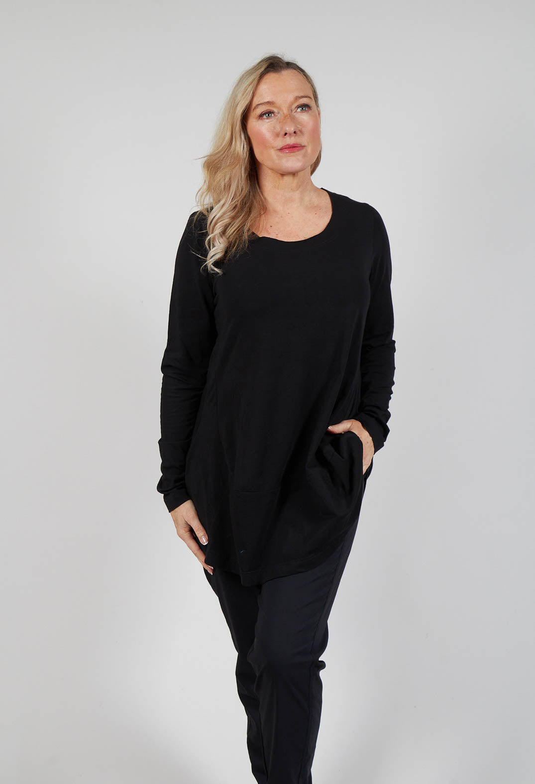 Jersey Top with Long Sleeves in Black