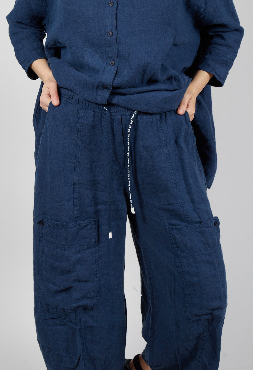 Cargo Linen Trousers in Navy