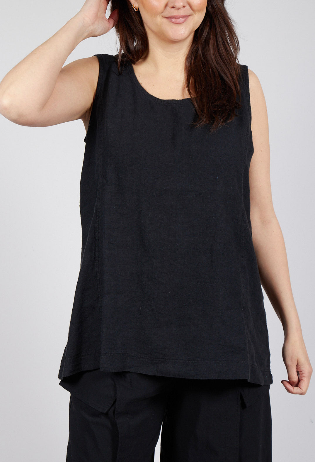 Sleeveless Linen Top in Black