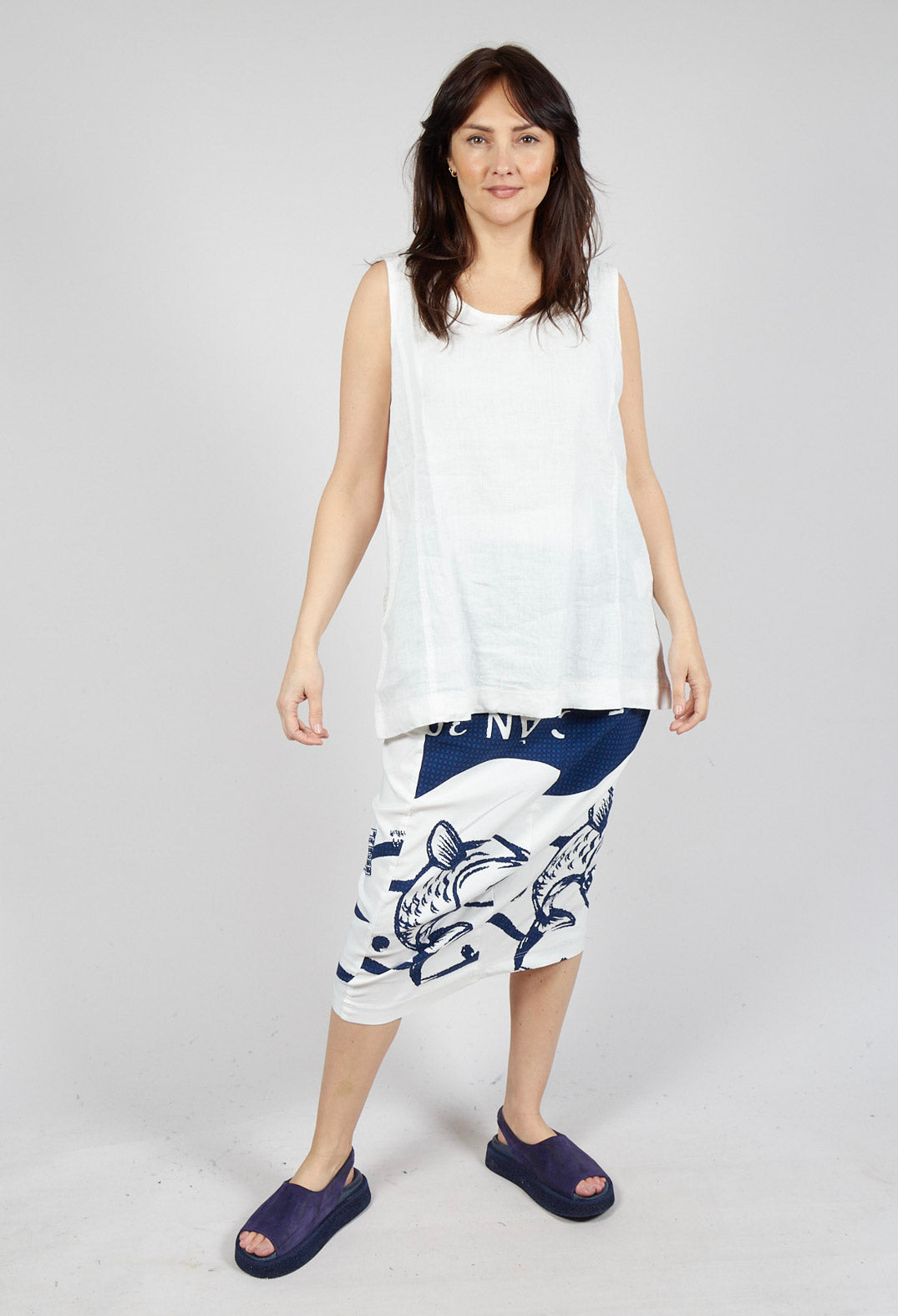 Sleeveless Linen Top in Offwhite