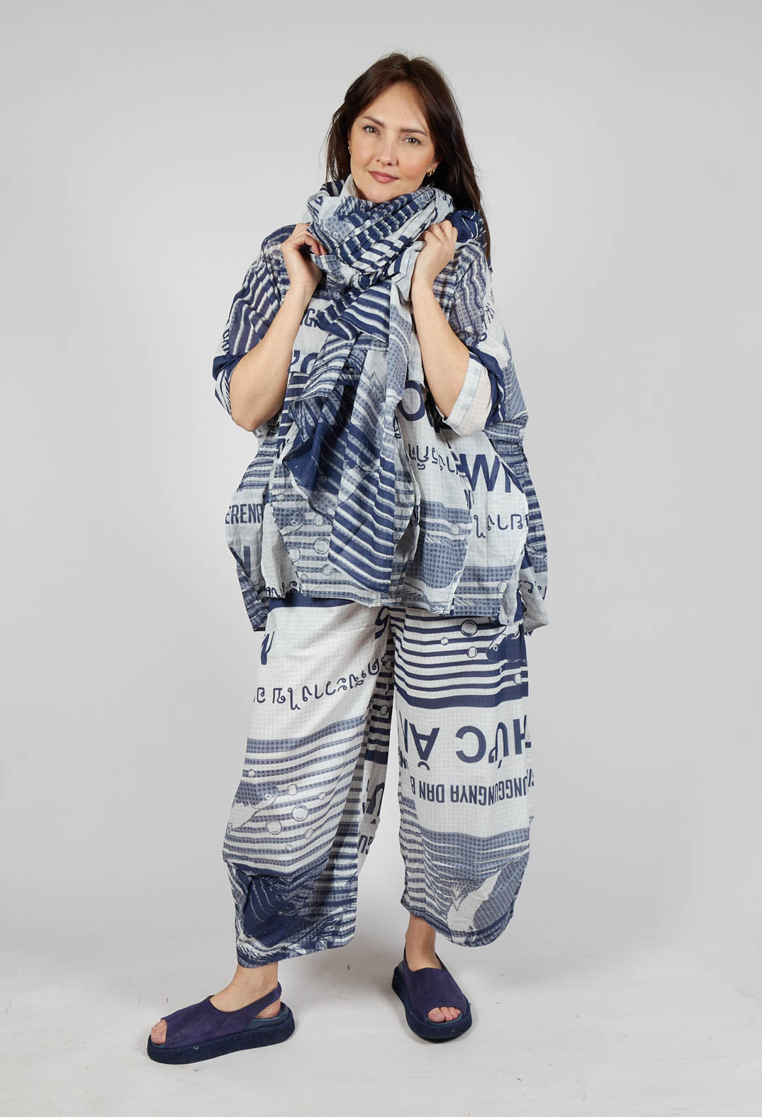 Lightweight Cotton Scarf in Navy Print