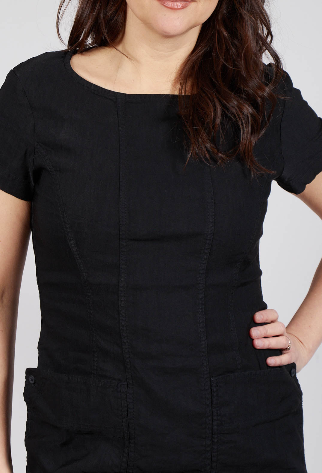 Short Sleeve Fitted Dress in Black