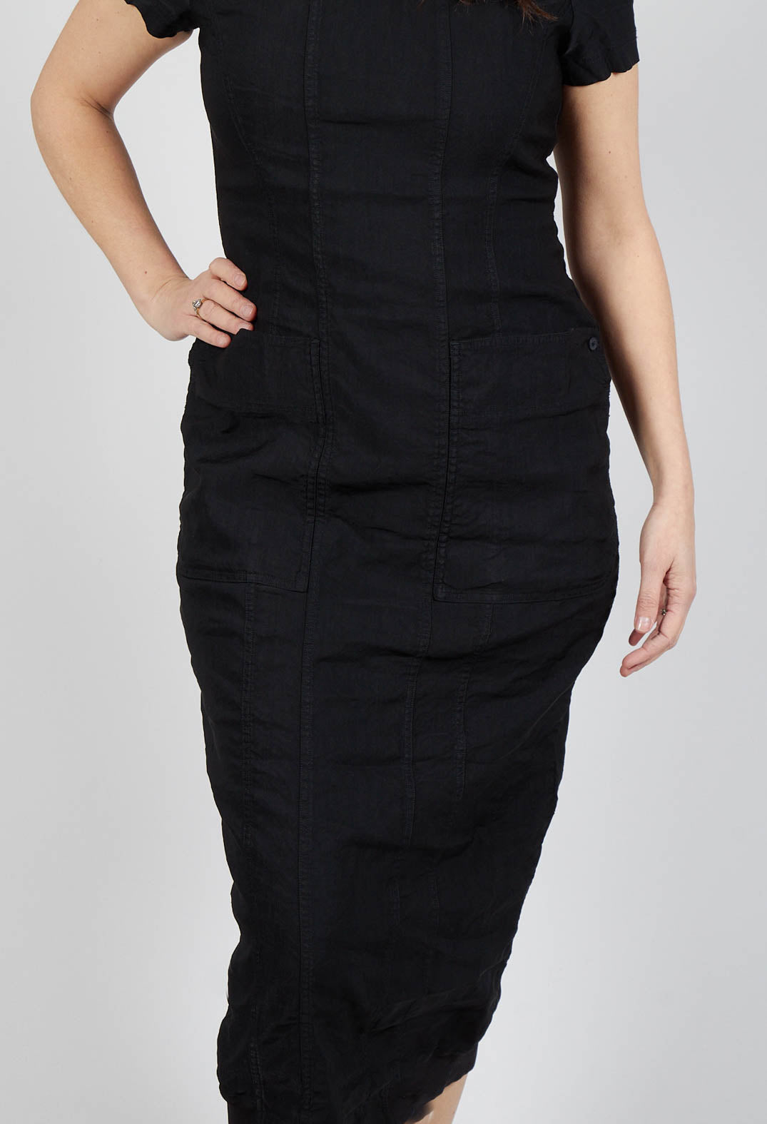 Short Sleeve Fitted Dress in Black