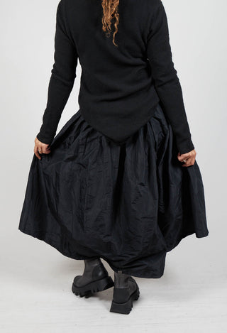 A New T Skirt in Black