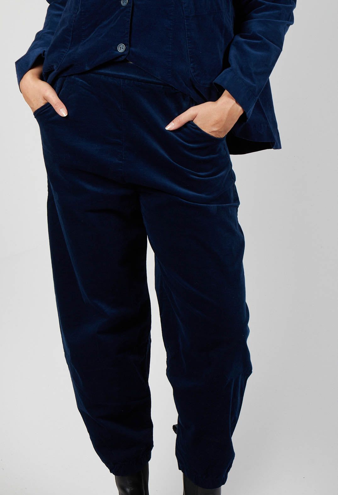 Alicia V Trousers in Blu