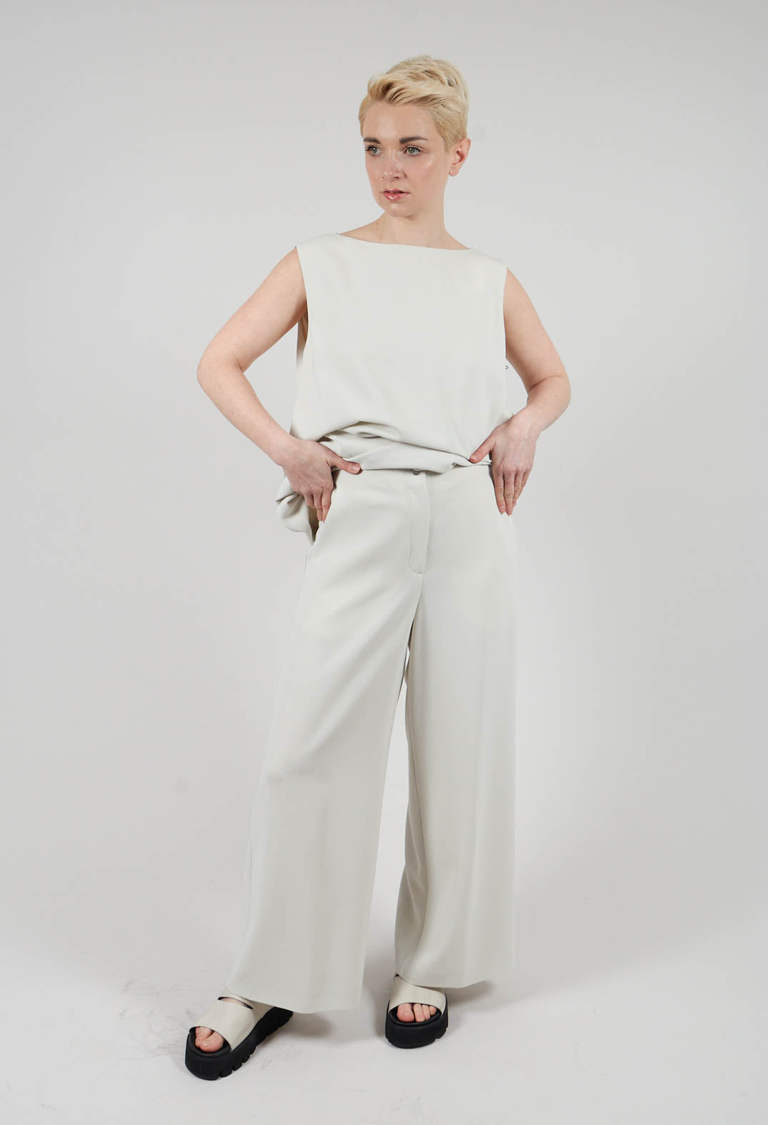 Anja Trousers in Grey