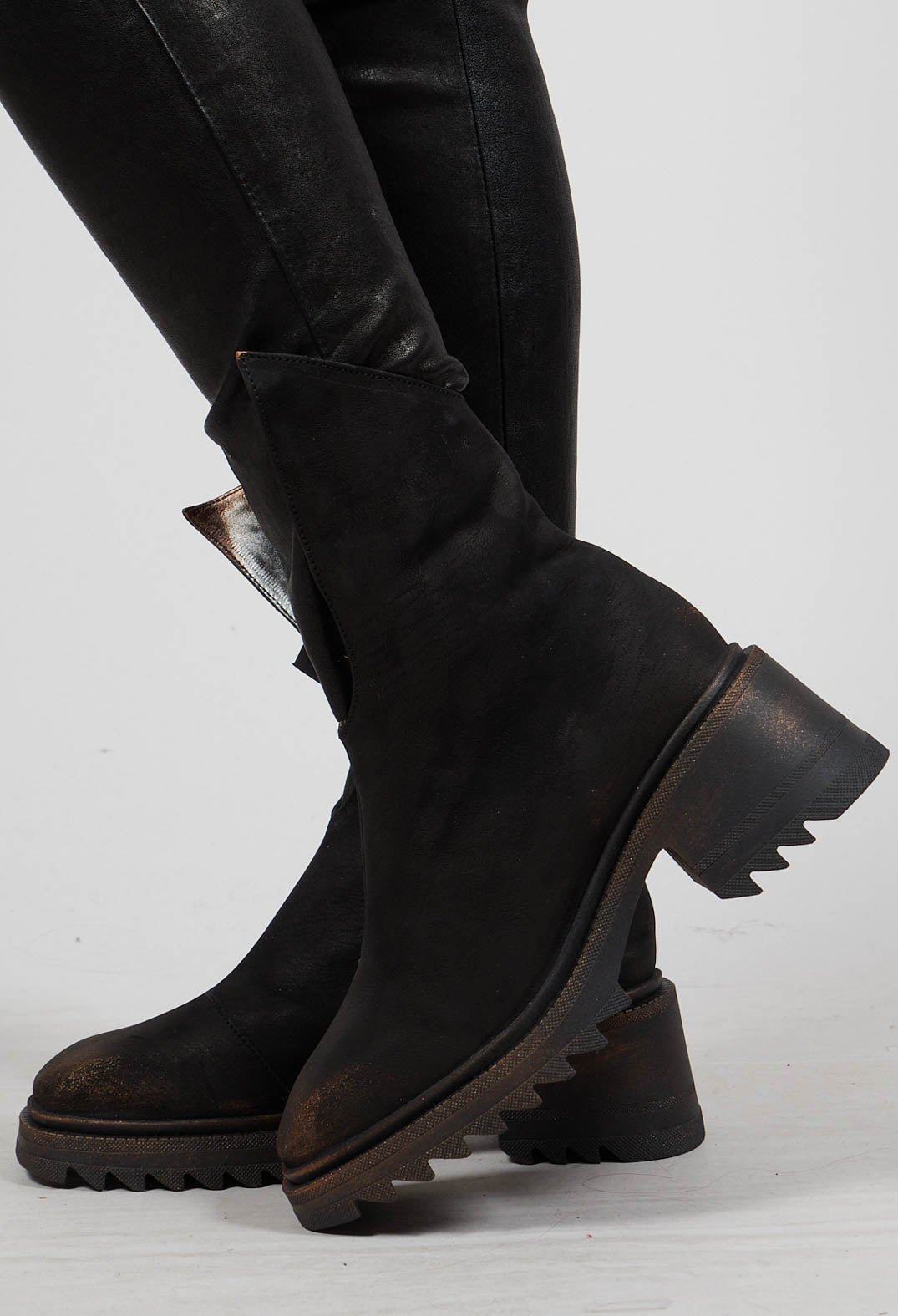 Aviva Chelsea Boot in Black