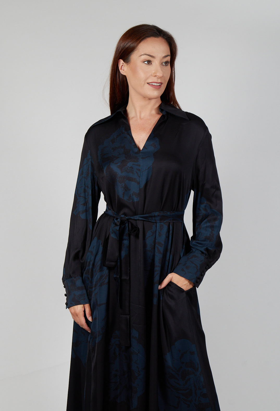 Belted Shirt Dress in Nero and Cobalto