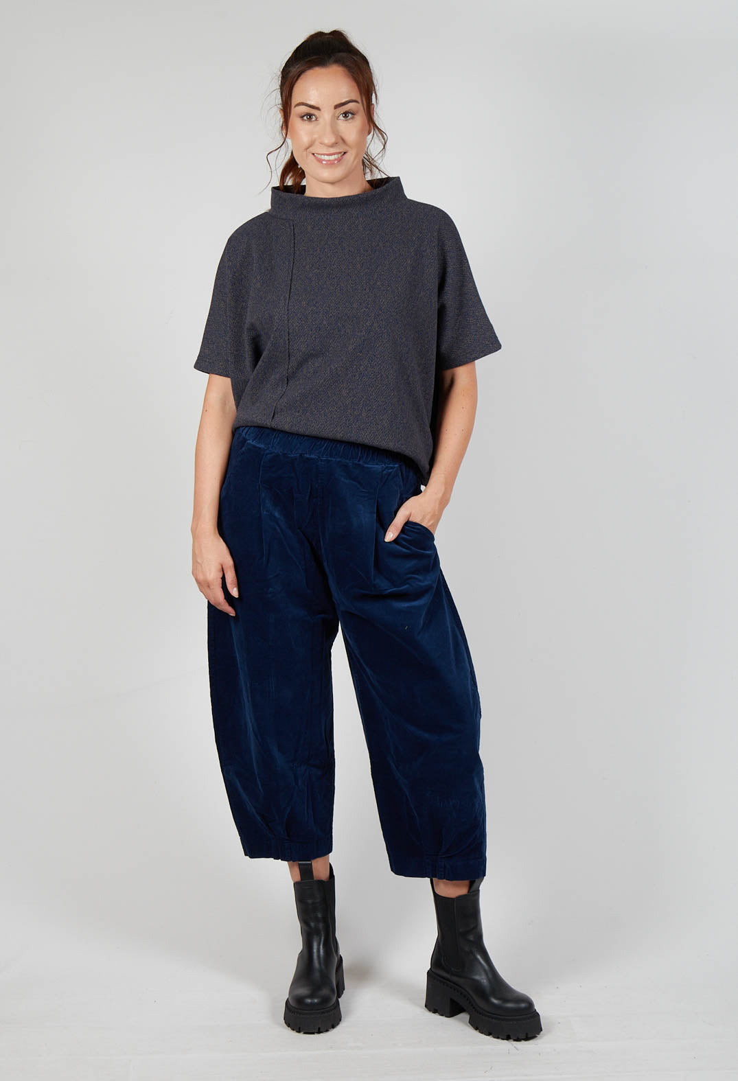 Bianco L Trousers in Blu