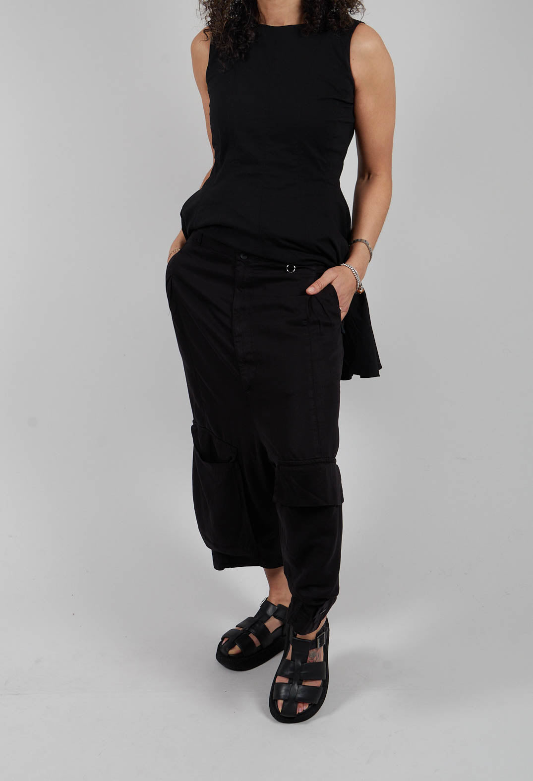 Big Pocket Trousers in Black