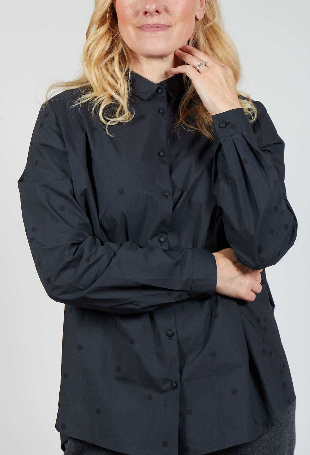 Button Up Shirt in Anthracite