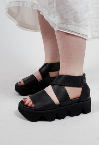 Chunky Sole Zip Heeled Sandal in Gasoline Nero