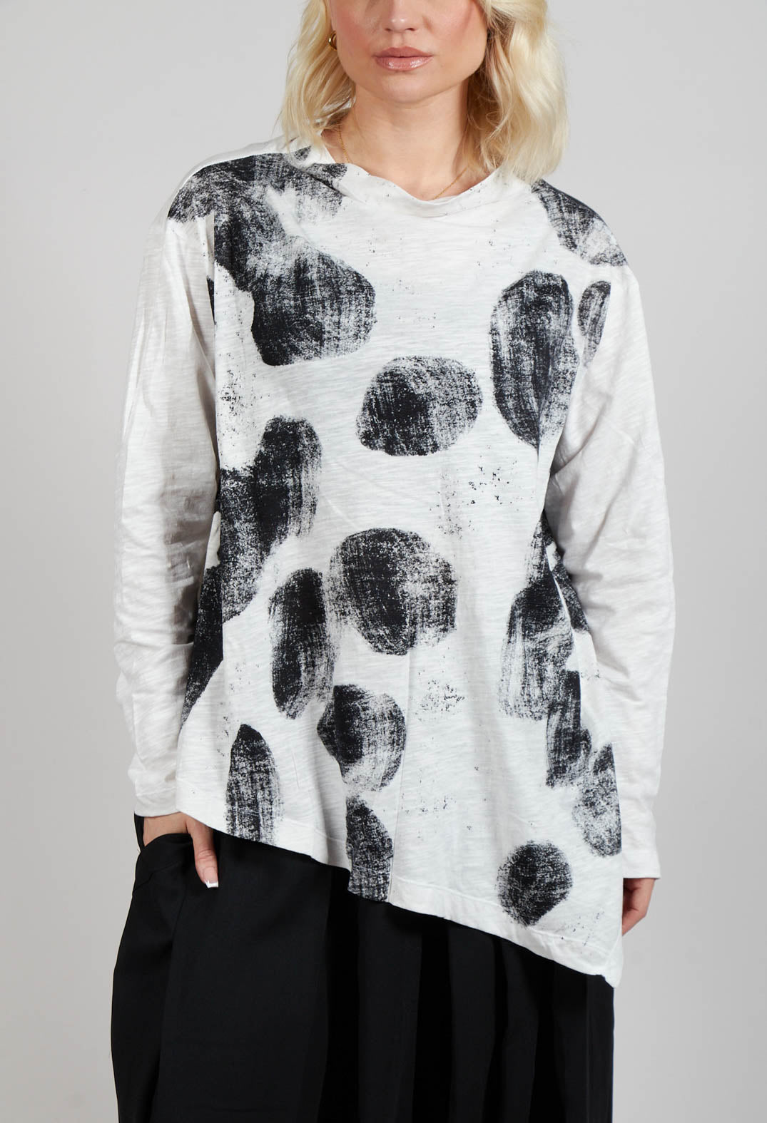 Circle Print Top in Light Grey