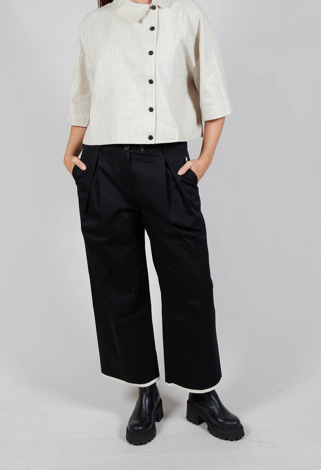 Contrast Hem Cotton Trousers in Black