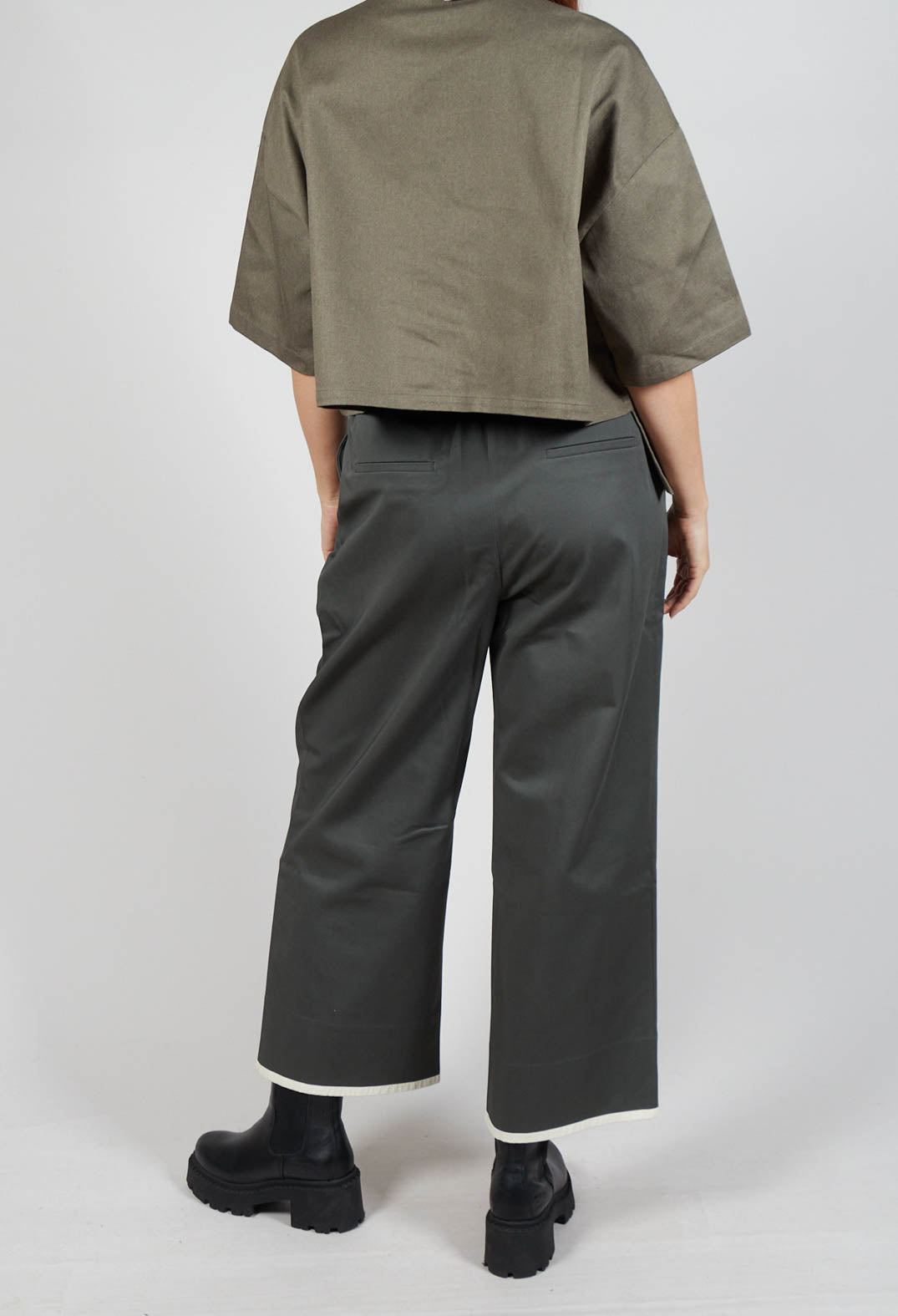 Contrast Hem Cotton Trousers in Grey