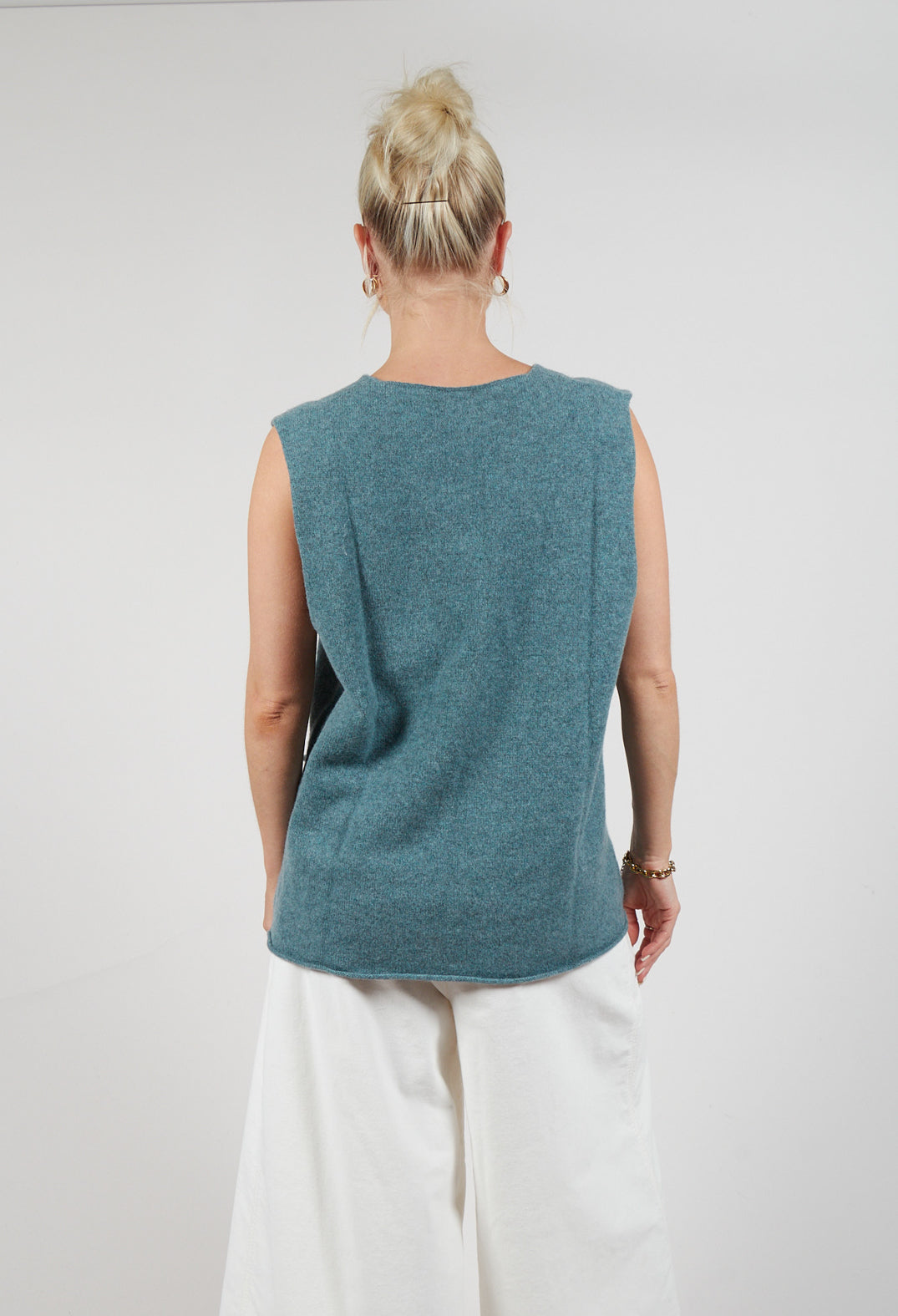 Corry V-Neck Tank Top in Caspian