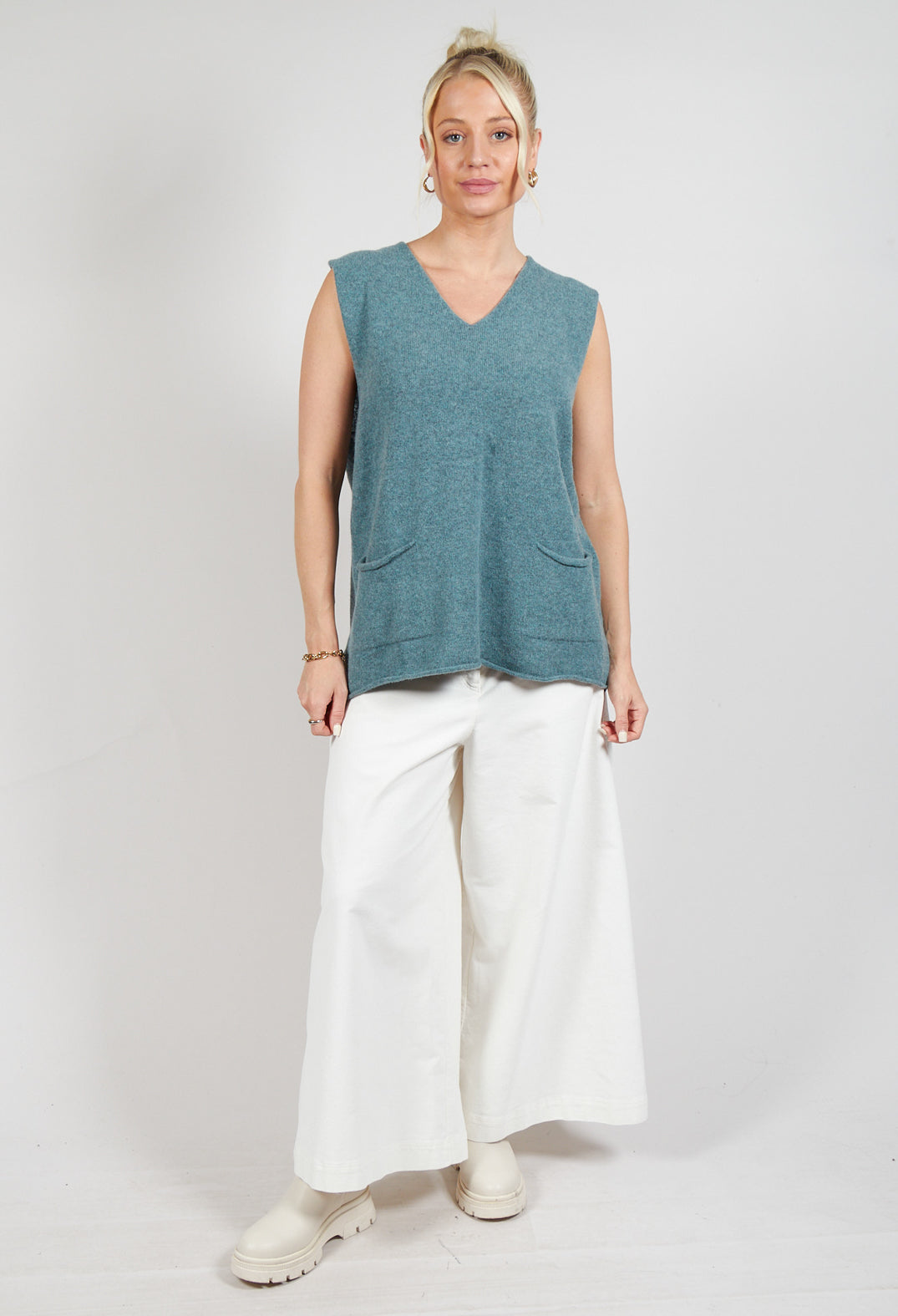 Corry V-Neck Tank Top in Caspian