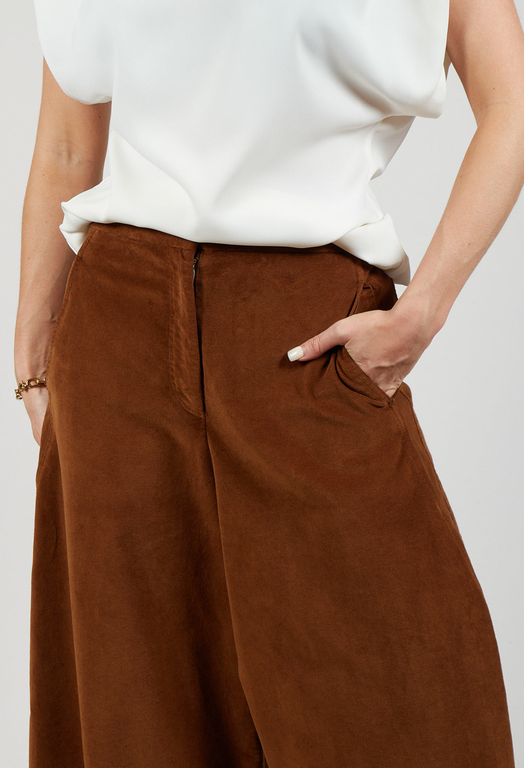 Cotton Trousers in Brown