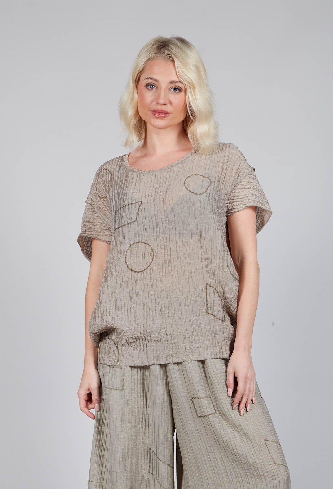 Crinkle Geometric Top in Euca