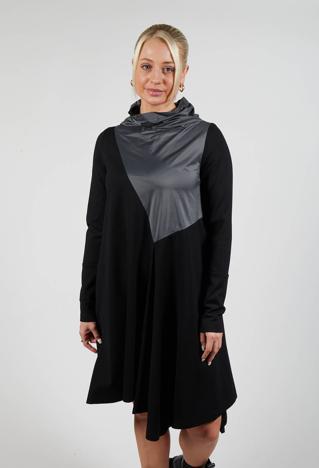 Cvek Dress in Black and Grey