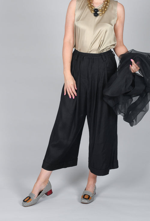 Pleated Wide Leg Trousers in Black