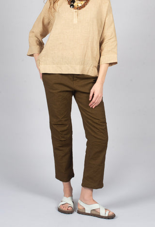 Straight Leg Trousers in Oliva