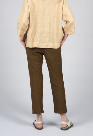 Straight Leg Trousers in Oliva