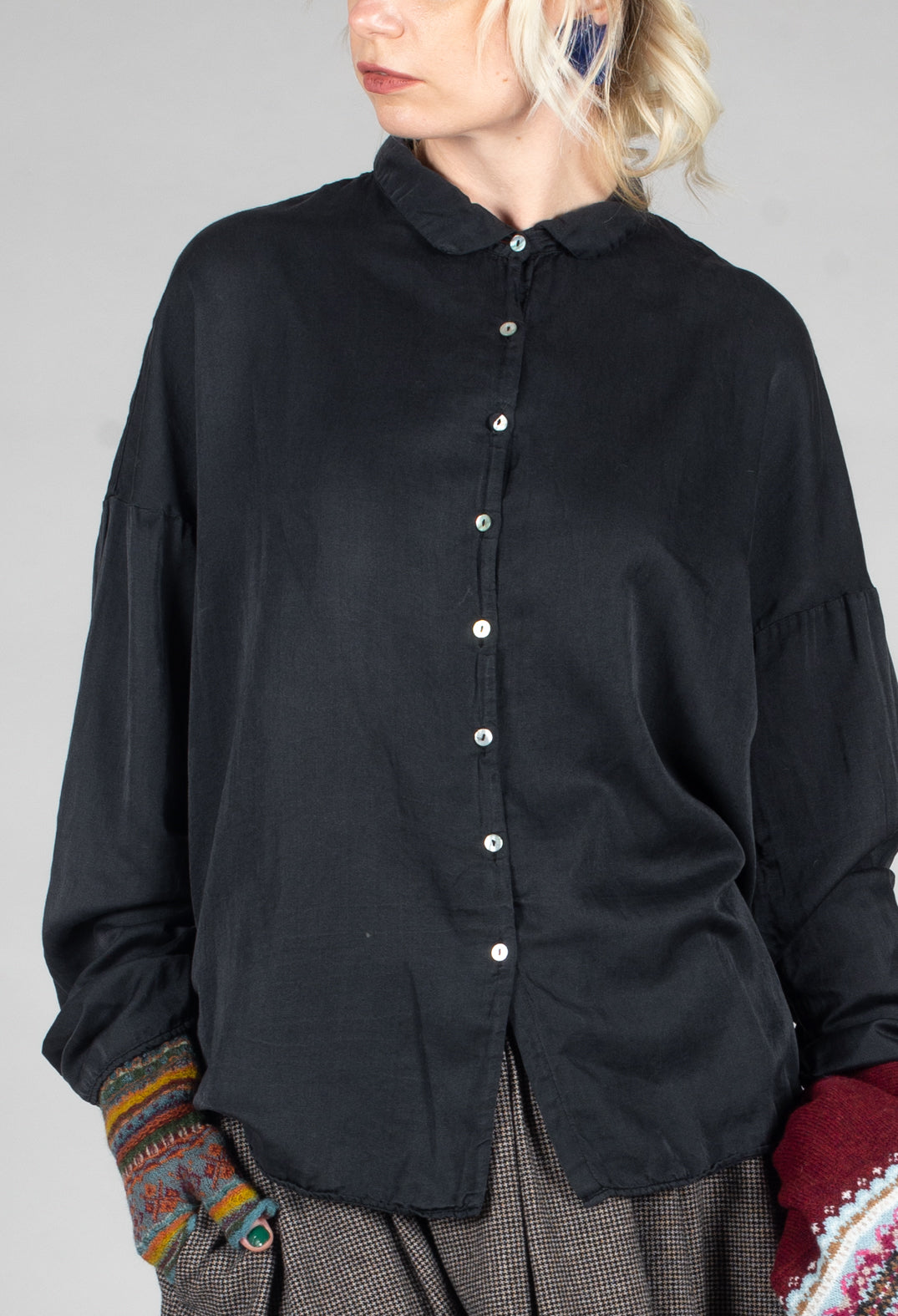 Silk Short Collar Shirt in Slate