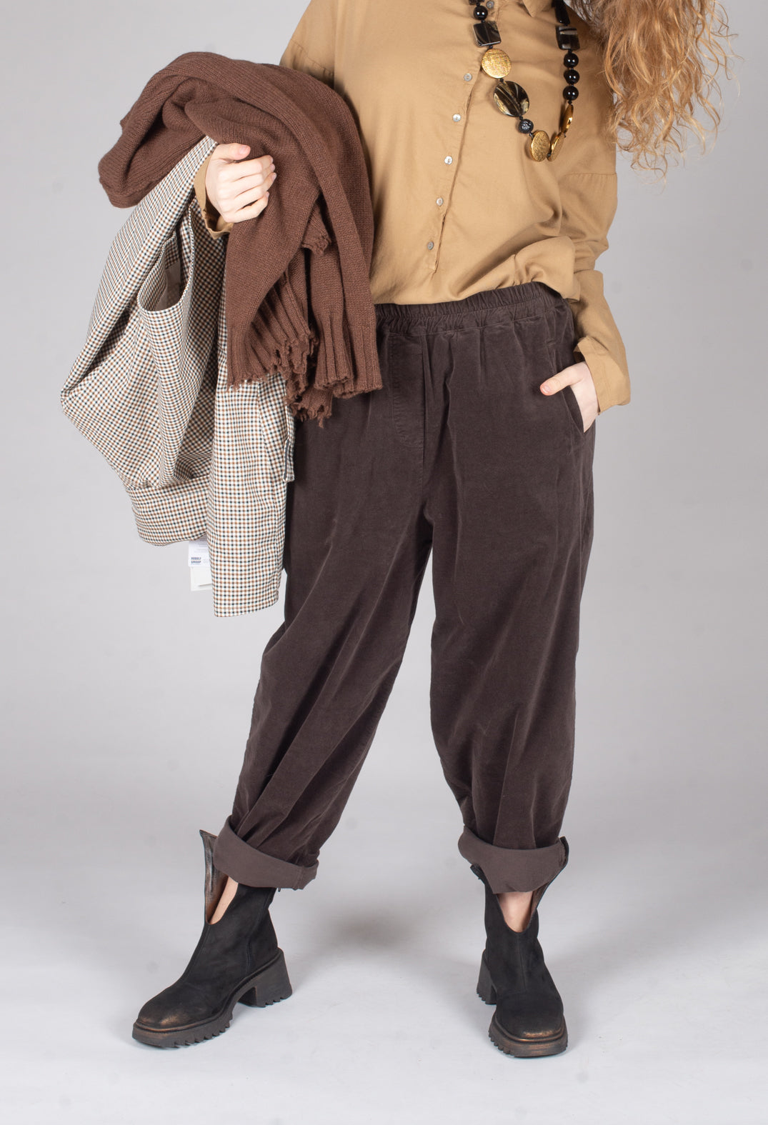 Pedra Trousers in Brown