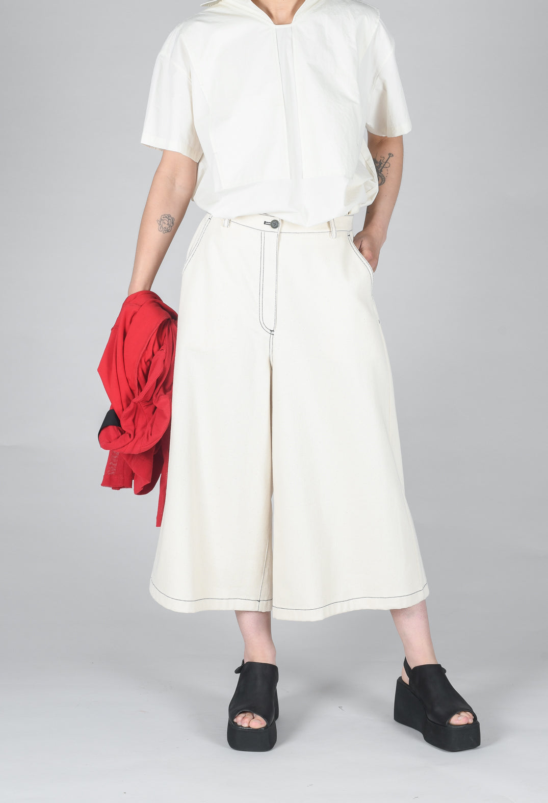 Contrast Stitch Wide Culottes in Off White