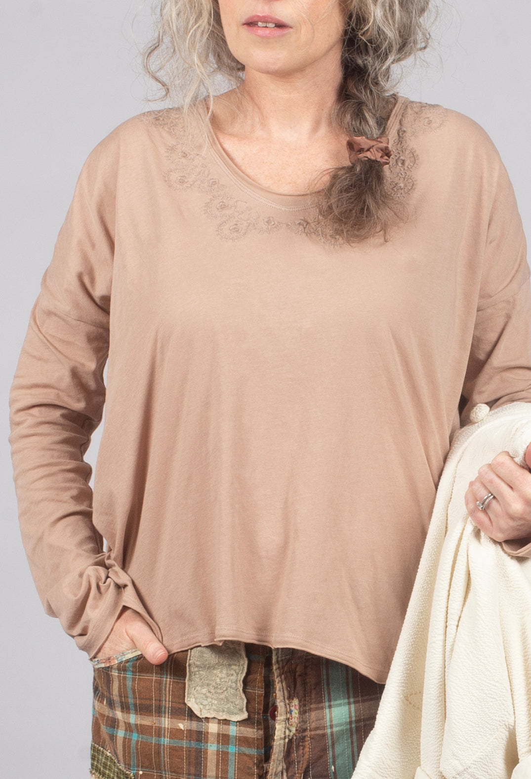 Gyrid Top in Taupe