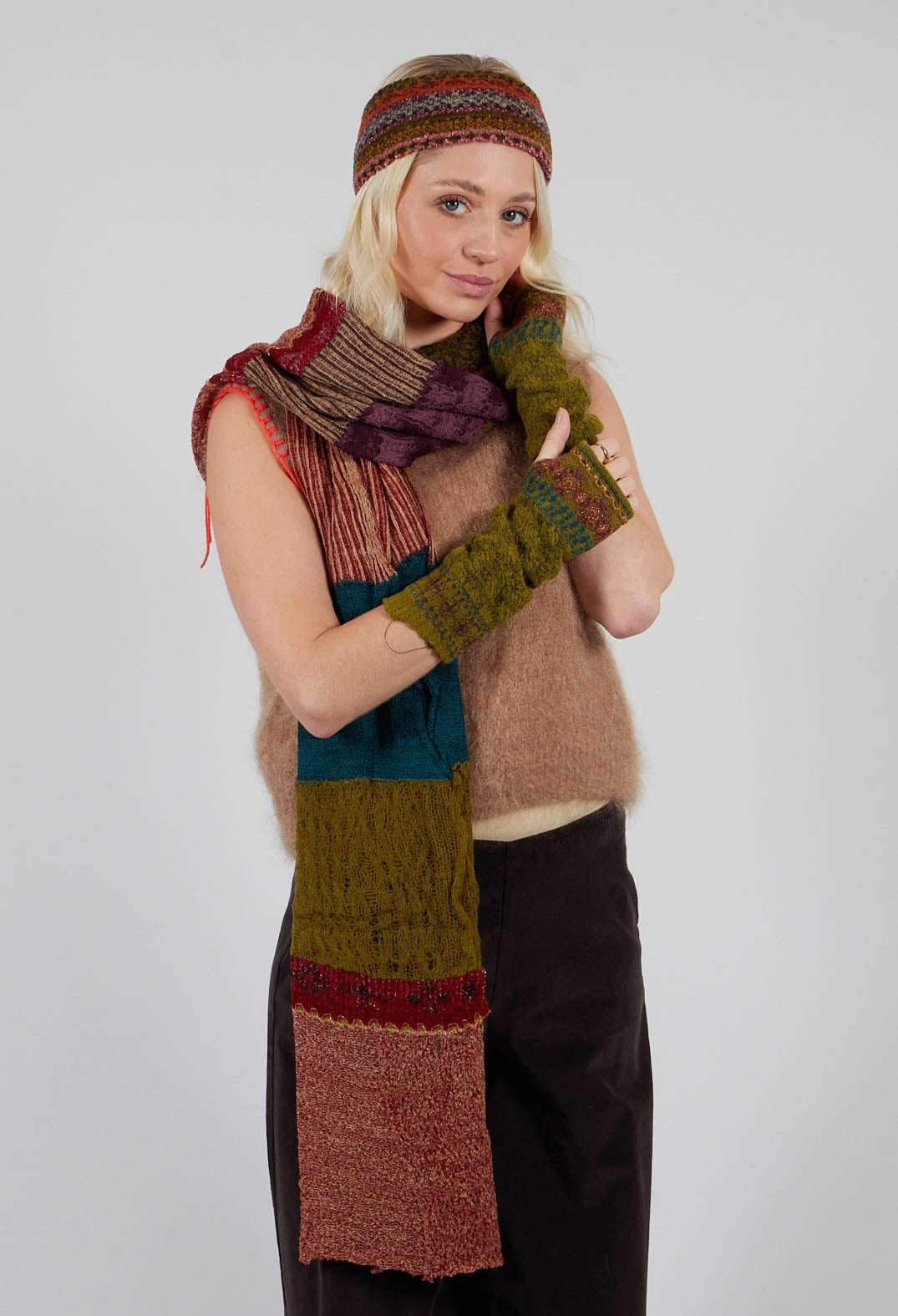 Decorative Wool Armwarmers in Olive