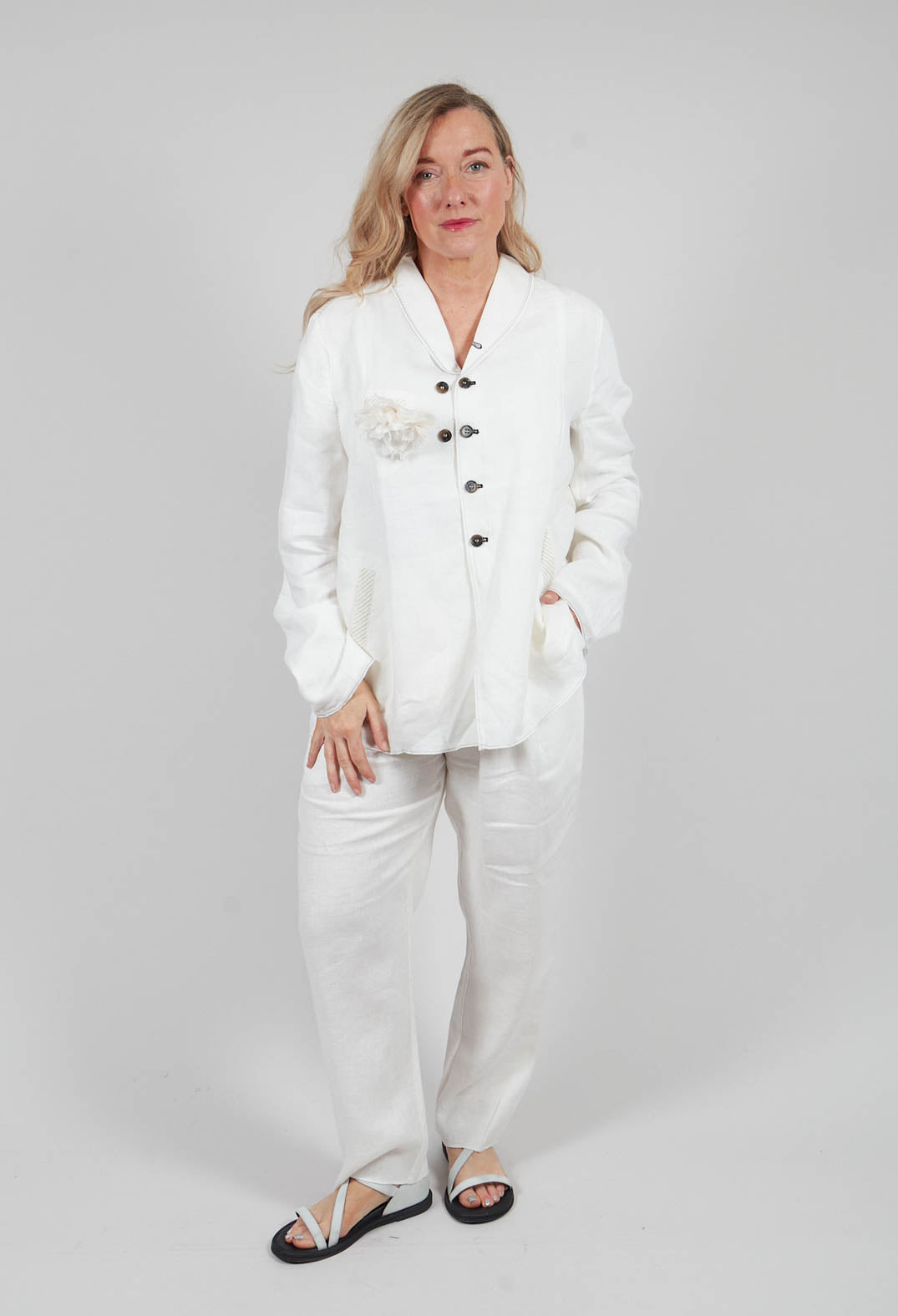 Detachable Brooch Short Jacket in Original White