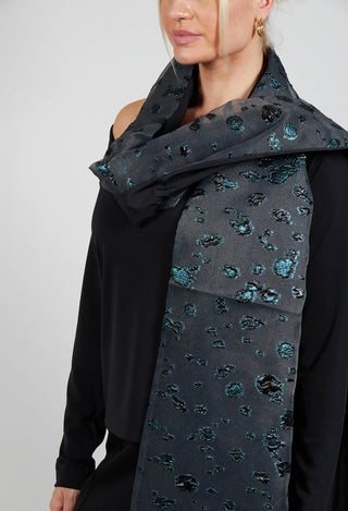 Detail Limb Scarf in Black and Green