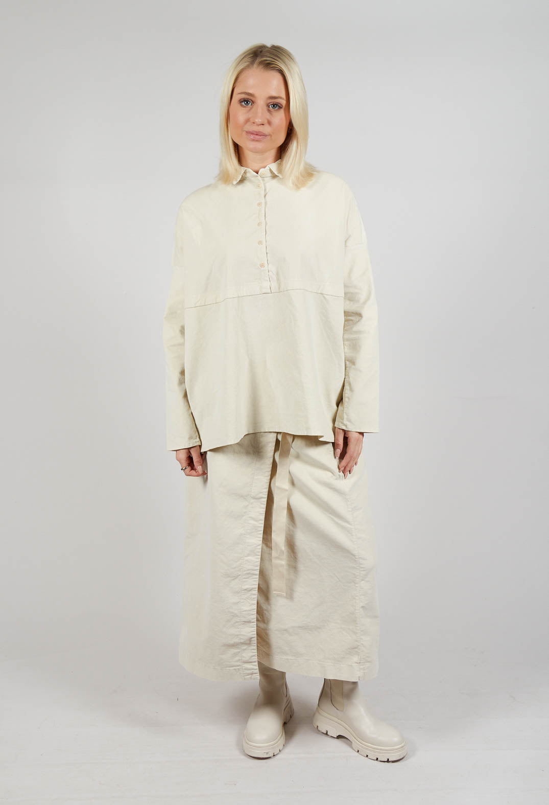 Velvet Drawstring Collar Shirt V in Off White