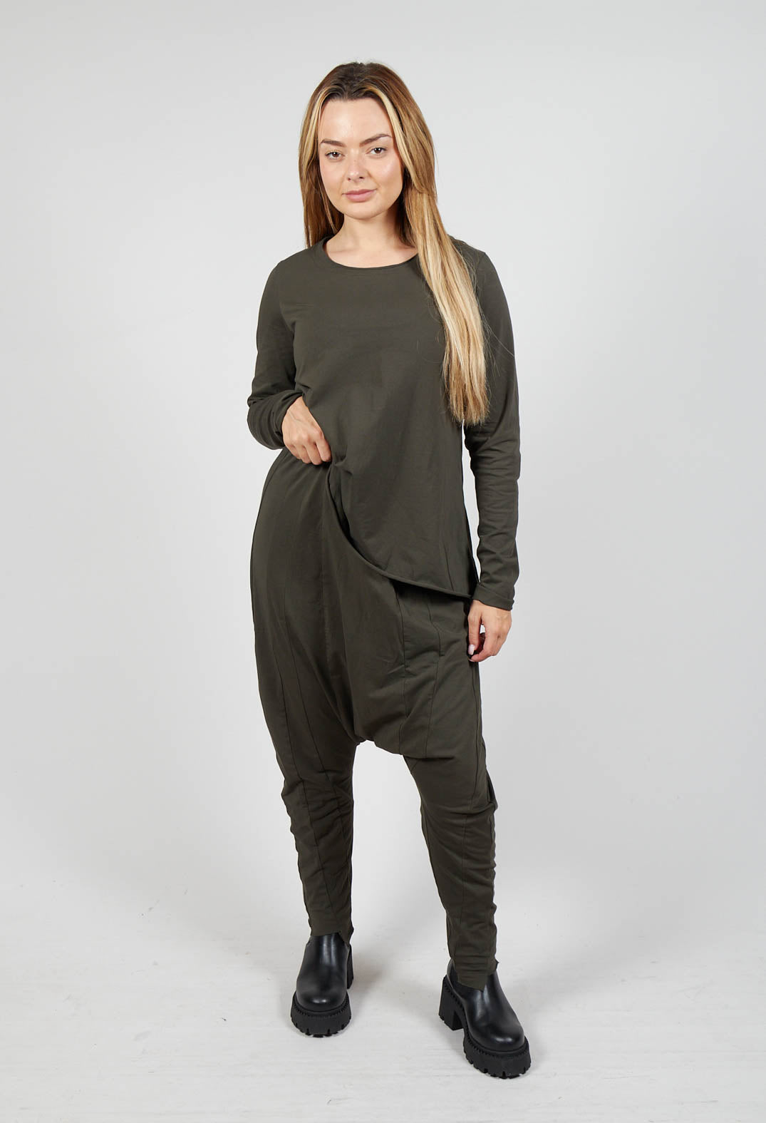 Drop Crotch Trousers with Exposed Seams in Jungle