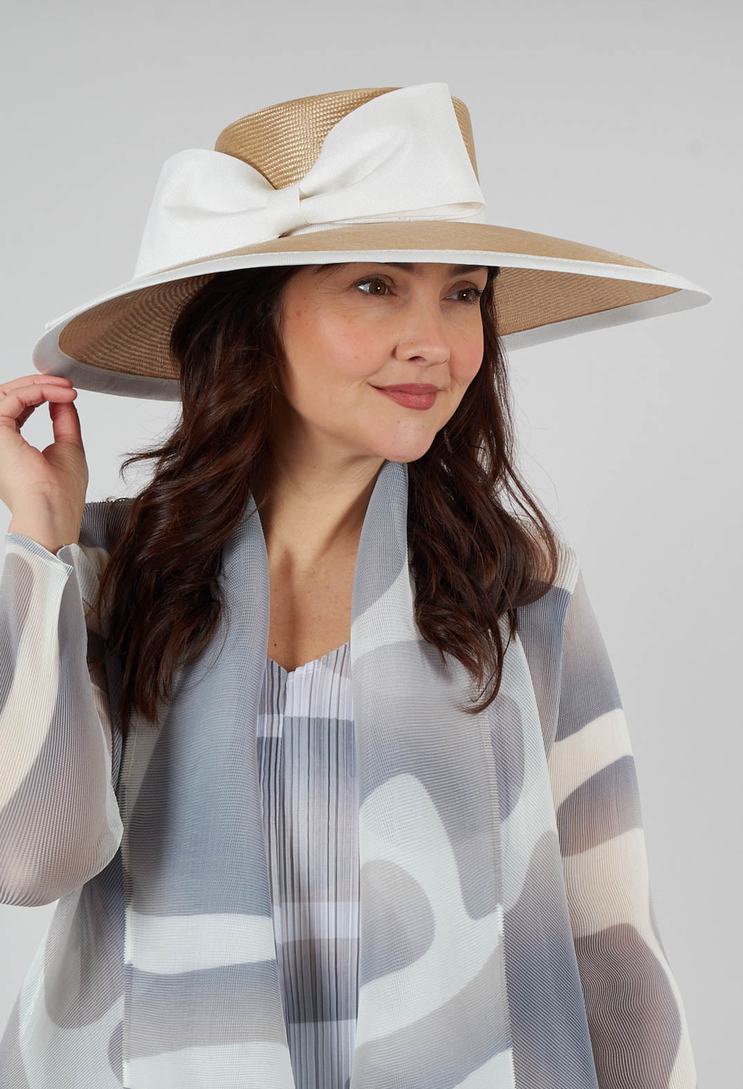 Bow Hat in Biscuit and Ivory