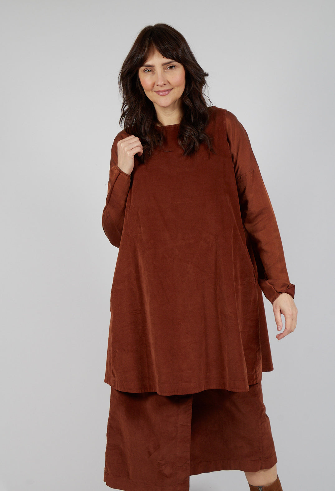 Sleeveless Tunic V in Rust