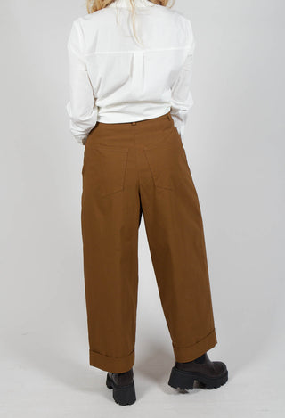 Eliot Trousers in Tabak