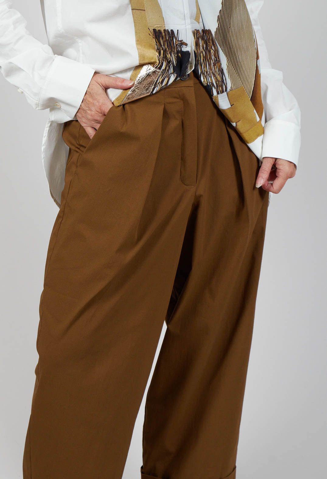 Eliot Trousers in Tabak