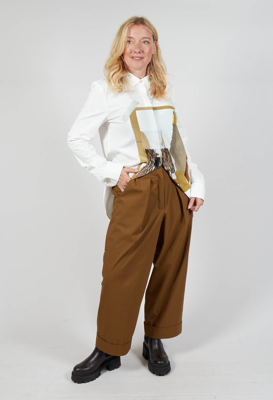 Eliot Trousers in Tabak